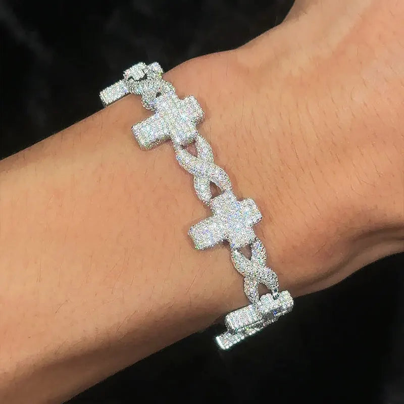 Lustré Moissanite Cross Bracelet 14k Gold