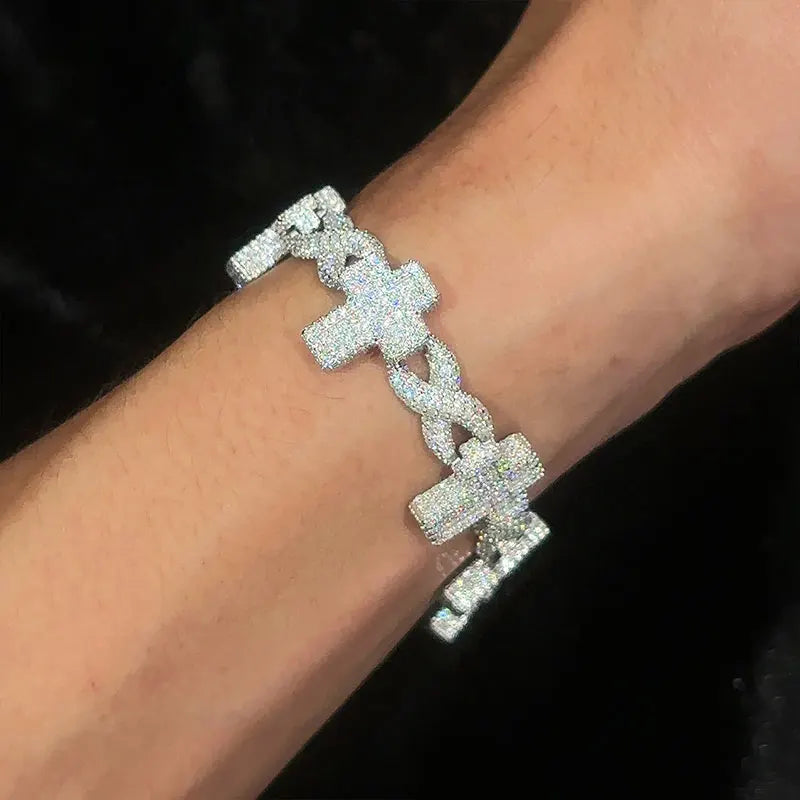 Lustré Moissanite Cross Bracelet 14k Gold